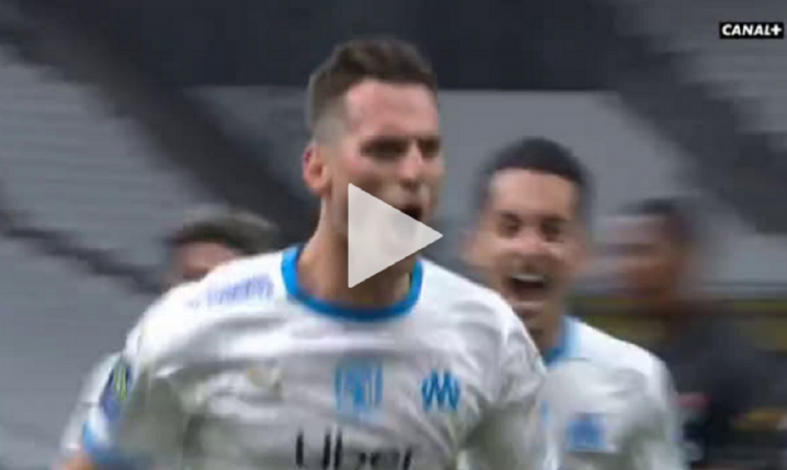 Milik STRZELA GOLA w meczu z Lyonem [VIDEO]